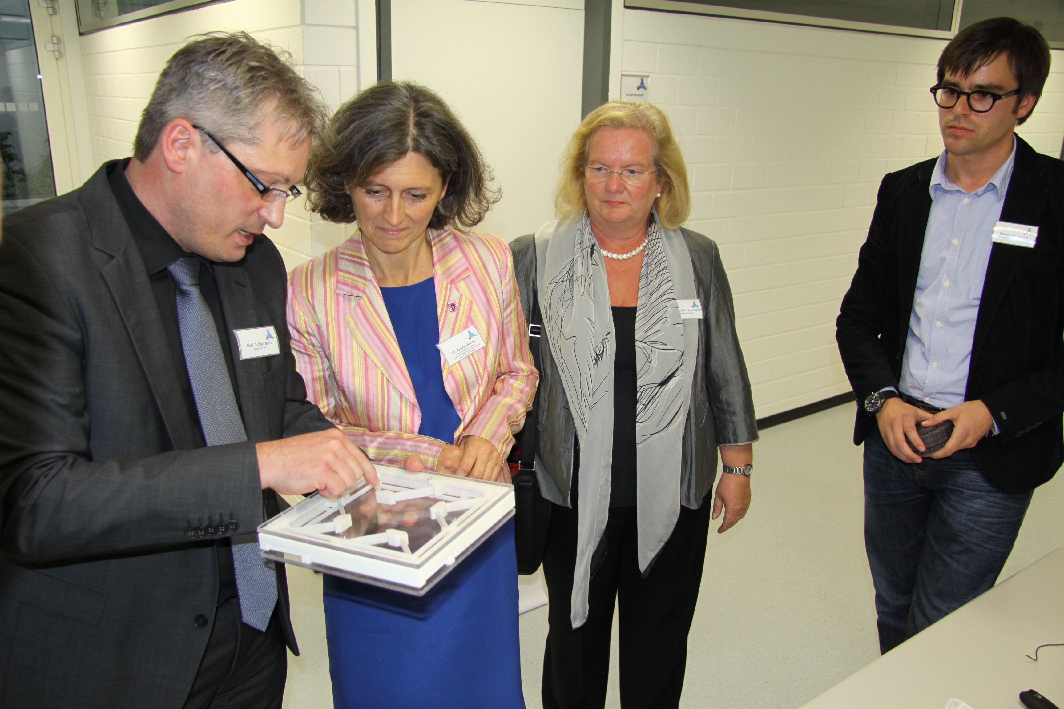 Europastaatssekretärin Dr. Zsuzsa Breier besucht LOEWE-Zentrum AdRIA