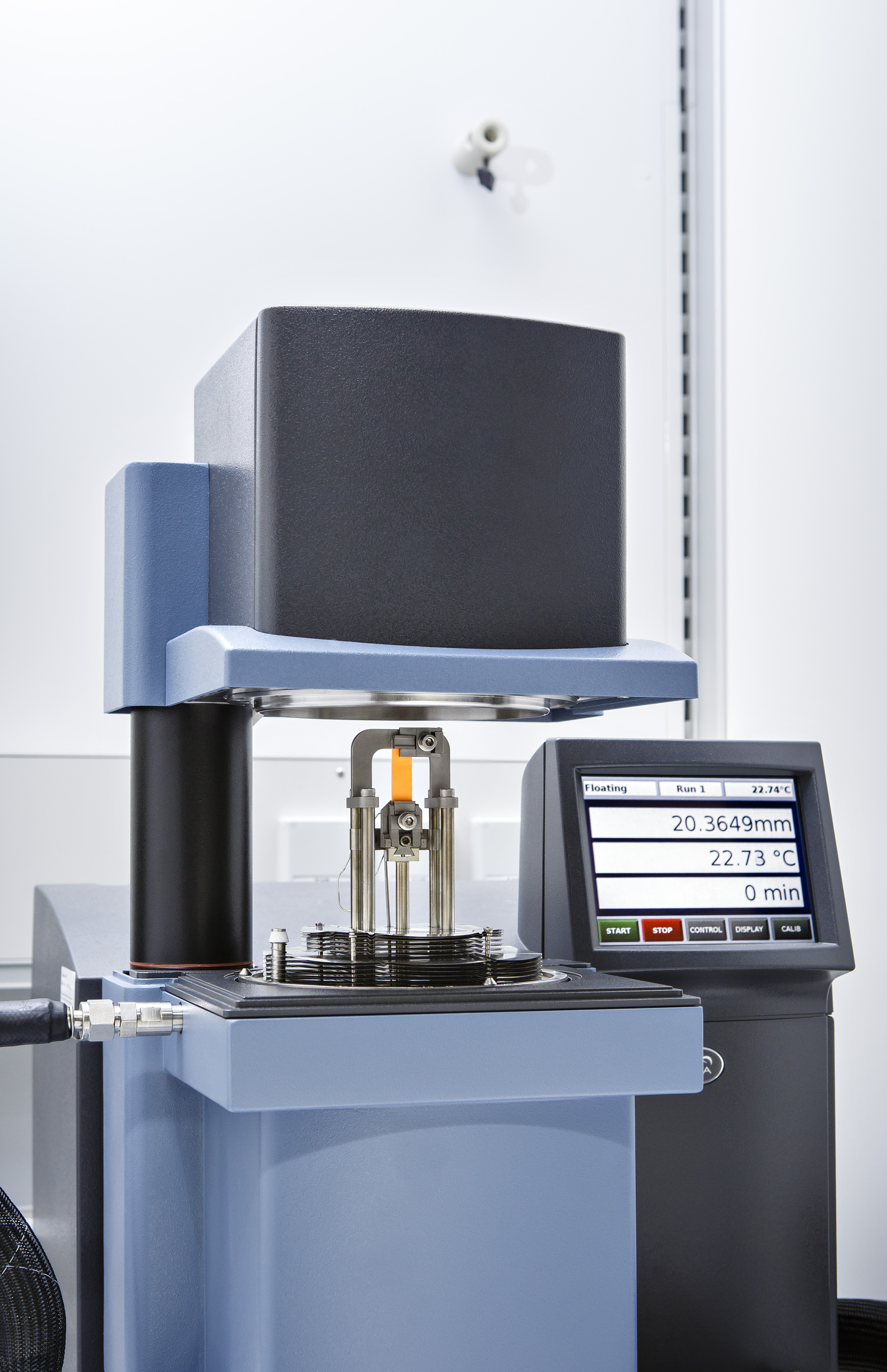 Dynamische mechanische Analyse (dma) im Fraunhofer LBF Dynamische mechanische Analyse (dma) im Fraunhofer LBF
