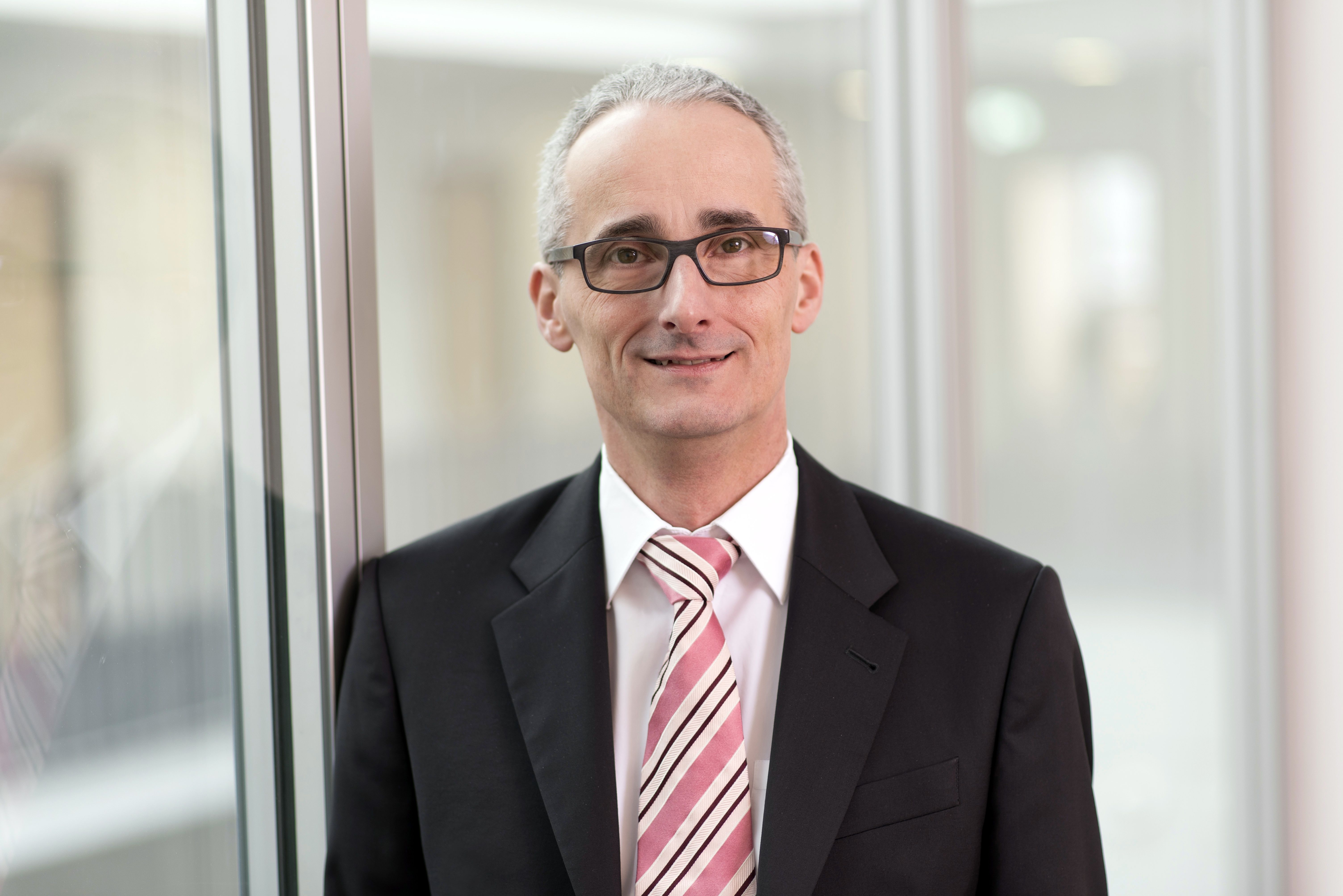 Mayer Institutsleiter IFAM