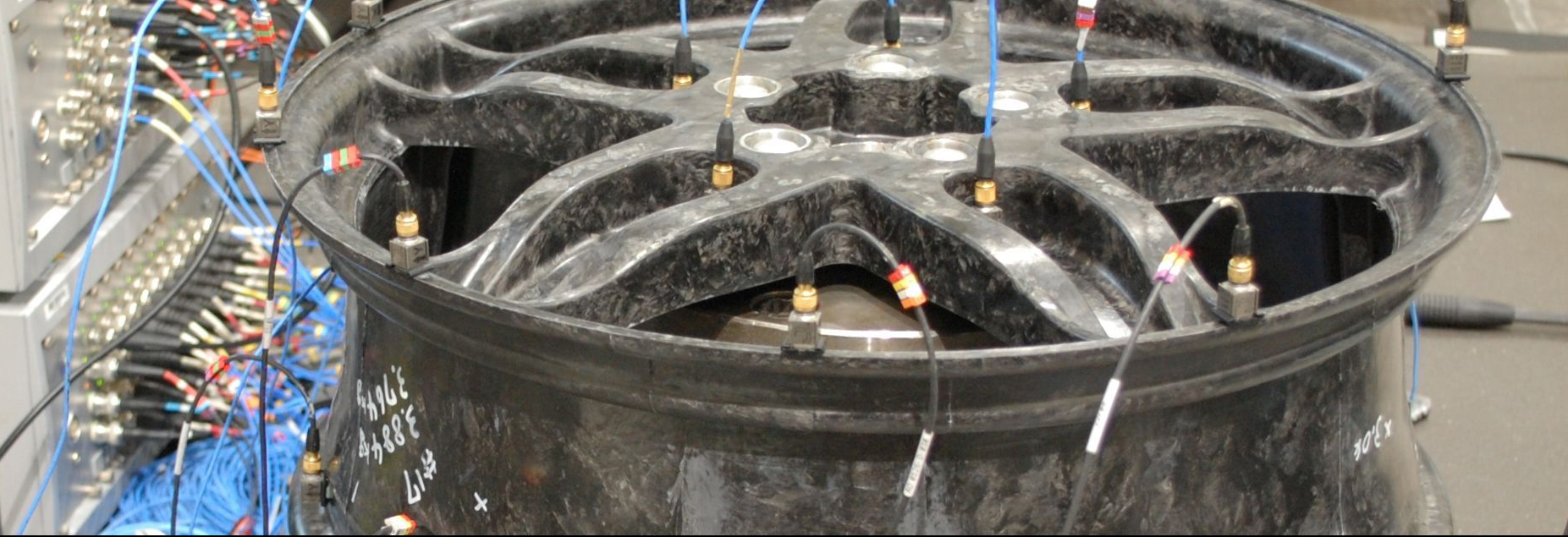 dynamische Eigenschaften von Rädern experimentell validieren