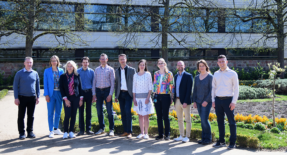 Kick-off: Das Fraunhofer-Projektteam und die Beiräte aus der Industrie von »HATE-Fluor«