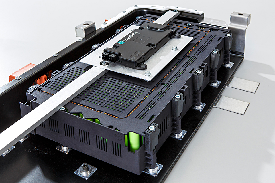 Batterigehäuse aus Kunststoffrezyklat /Battery housing made from recycled plastic