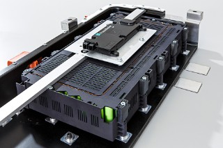 Batterigehäuse aus Kunststoffrezyklat /Battery housing made from recycled plastic