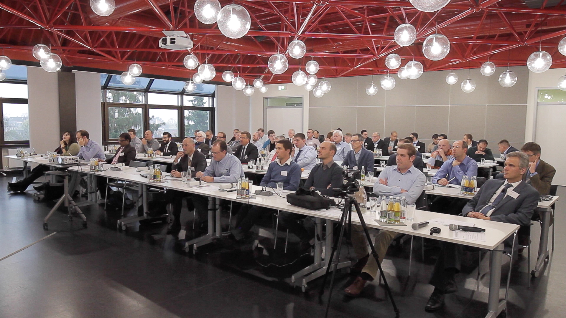 Around 50 specialists from Europe, Asia and the USA met in Fraunhofer LBF for the UC 13 – Users Conference on Biaxial Fatigue Testing for Wheels, Wheel Hubs and Wheel Bearings. Users Conference on Biaxial Fatigue Testing for Wheels, Wheel Hubs and Wheel Bearings.